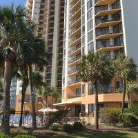 Description This beautifully furnished oceanfront 1bd/1ba unit is on the 18th  This condo is a true one bedroom with the front