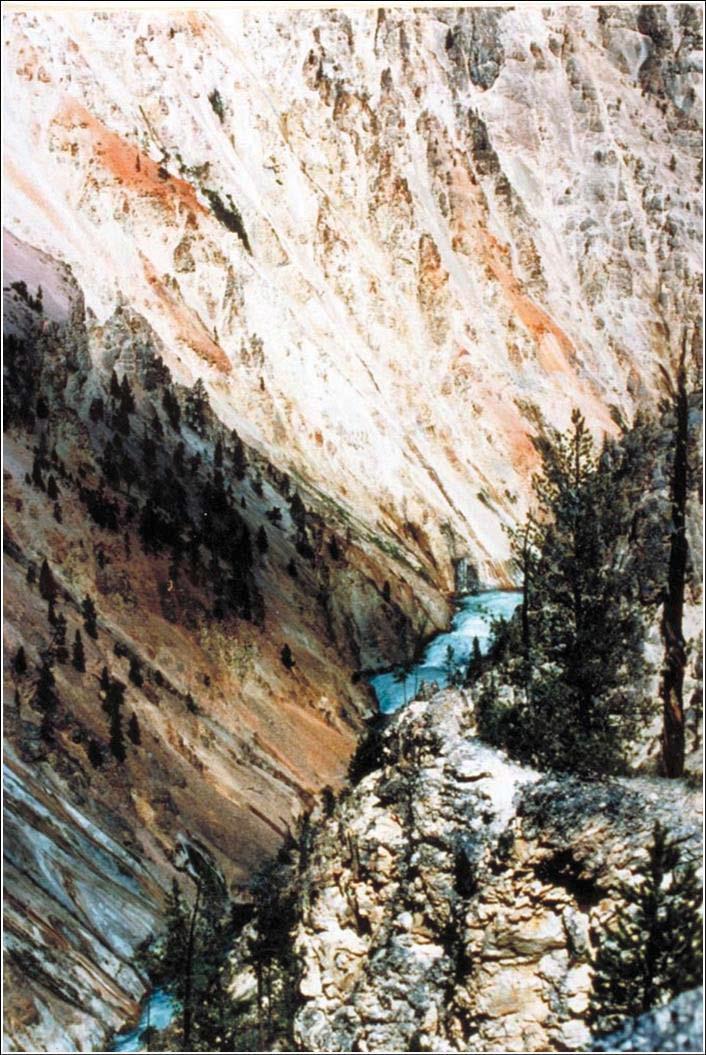 4.1. Dolina tipa I Urezani kanjoni, pomlađeni bočni nagibi Dolina tipa I je u obliku slova V i često je ograničena.