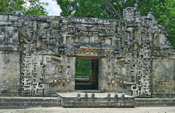 Beautiful examples of these decorations have been documented in Calakmul, Chakanbakán, Edzná and Acanceh.
