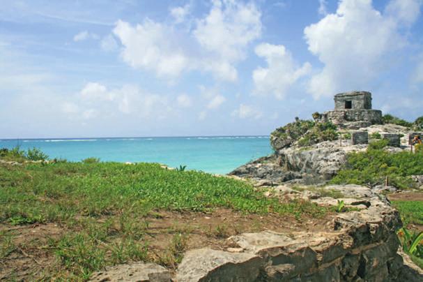 Quintana Roo-Tulúm The cities of the classical period were the combination of a viable locale, with high ground and good drainage, surrounded by fertile lands and water sources.