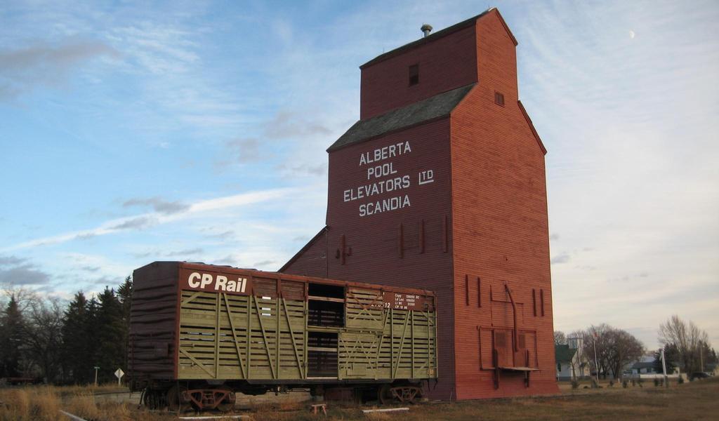 M 73 CASSILS SUBDIVISION An Alberta Historic Site, the Scandia grain elevator, built in 1927 by Alberta Pool Elevators, is all that remains on