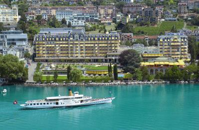 Montreux has attracted many visitors since the 18th century. Its palm trees give sample proof of its mild climate.
