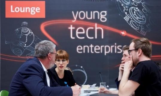 Add-on: Young Tech Enterprises (hall 13) The central startup hub at HANNOVER MESSE 11 This is the hub for start-ups at HANNOVER MESSE, bringing