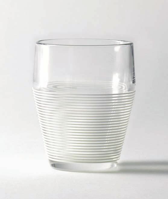 Mouth-blown glass, crystal ball. Ø 2 cm, H 25 cm (Ø 5", H 0"). Capacity 00 cl. (34 fl.oz). Dishwasher safe.