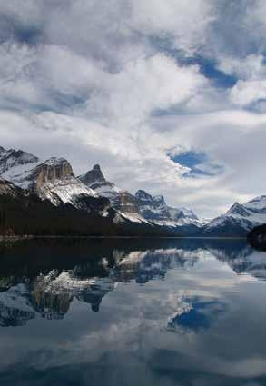 What you need to know Maligne Lake is open to paddlers and electric motors only. Aside from the tour boats and Parks Canada s rescue boat, gas-powered motors are not allowed on the lake.