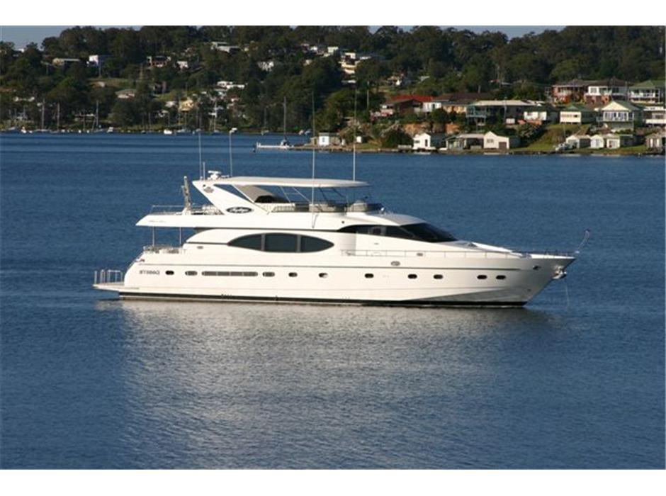 35m) Cruising 18 knots Max 25 knots Year: Builder: Type: Price: Location: