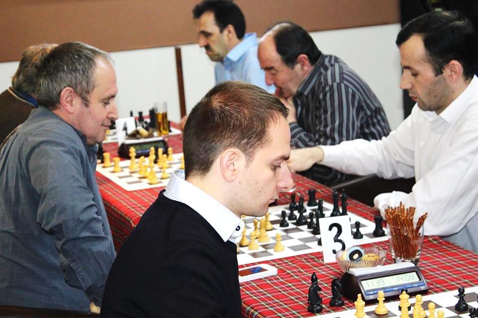 Kosovës, ne ambientet e restorantit Cafe Timi, klubi shqiptar i shahut Arbëria organizoi një turneu të hapur në shah.