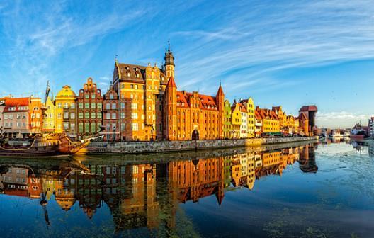 This morning you will arrive into Gdansk, where you will be met by your driver for your transfer to your hotel in the center of the city and in the heart of the historic district.