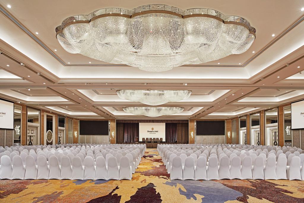 THE NEW GRAND BALLROOM AND FUNCTION ROOMS The new Grand Ballroom and 13 Function Rooms at ShangriLa Hotel, Kuala Lumpur truly epitomises luxury, splendour and elegance.