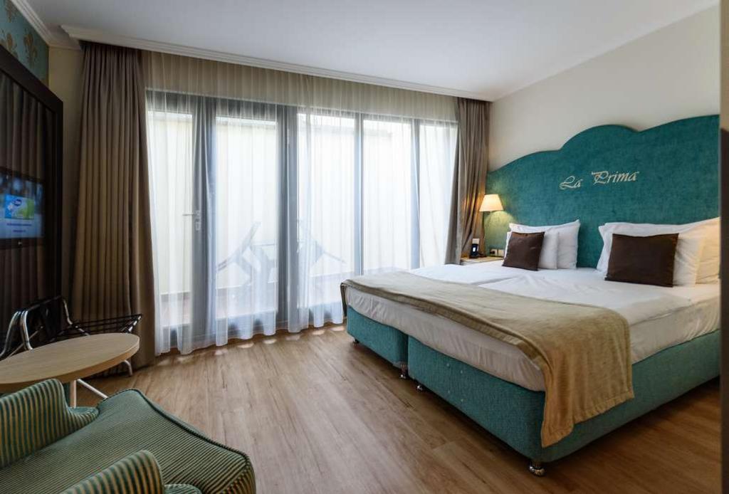 Budapest and the bank of the Danube, the 4-star La Prima Fashion Hotel Budapest is the place where youthful momentum