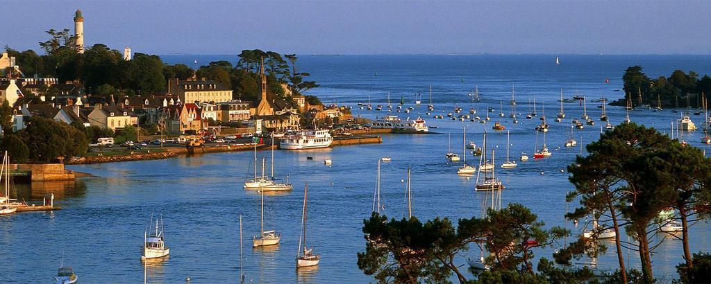 You will be introduced to some of the most beautiful areas of France s Atlantic Coast whilst enjoying a balanced mix of organised excursions, free time and social events of lunches, dinners and