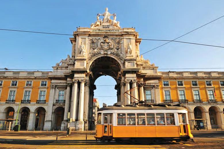 PROGRAM 28 HALF DAY CITY CHALLENGE IN LISBON This tour gives you the opportunity to discover the city of Lisbon in a different way, by your own feet.