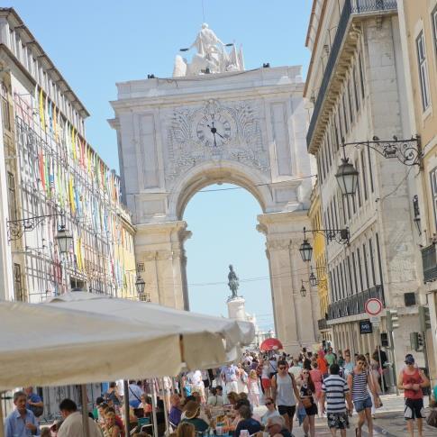 With blue skies all year around and a pleasant winter making Lisbon a sun kissed city.