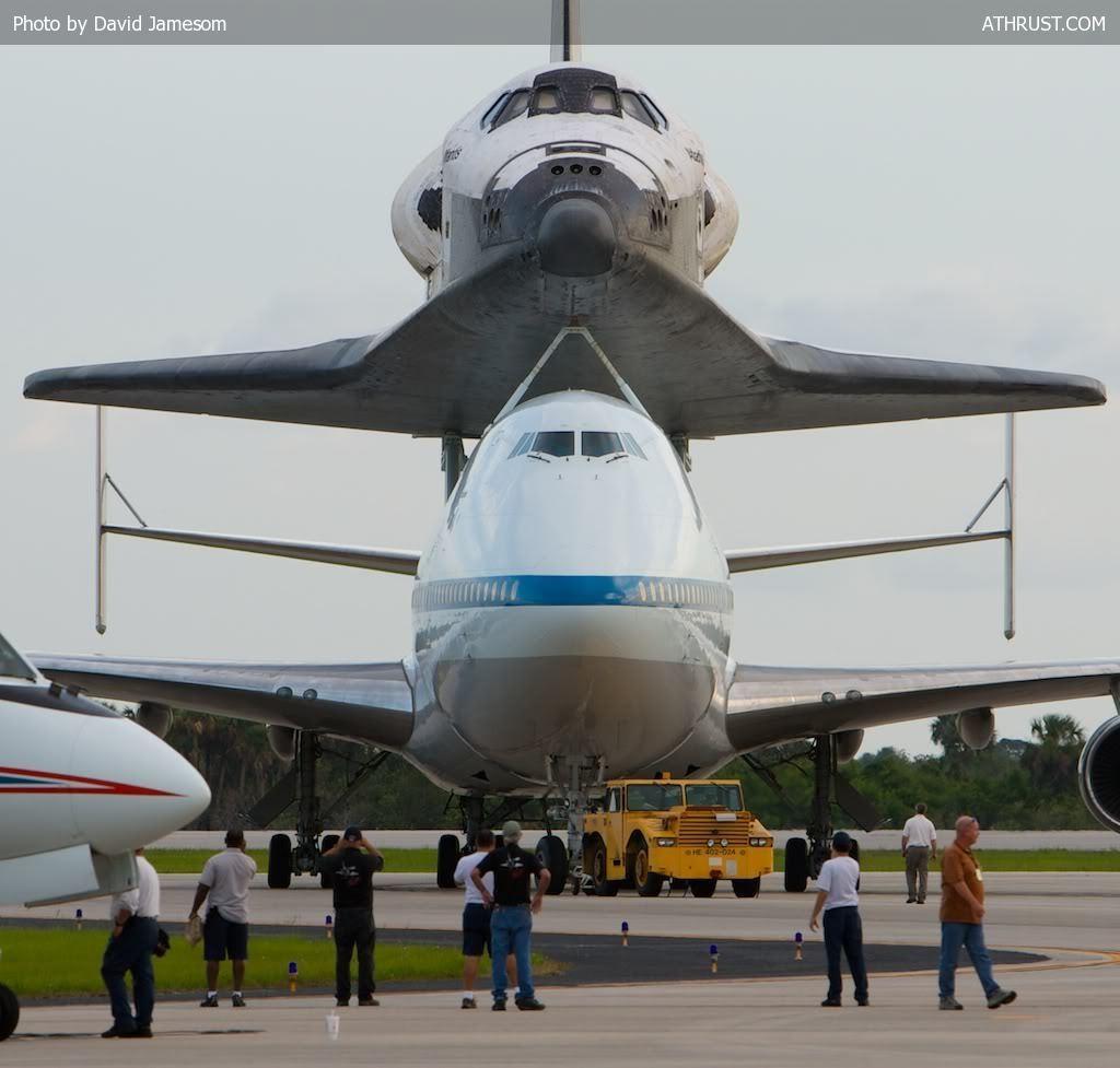 1. The An-225 Topping the chart of big plane pictures is the An-225 the largest and heaviest aircraft in the world.