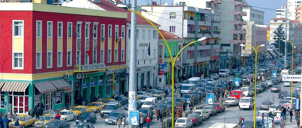 Aktualitet Automjetet mbizotërojnë në rrugët e Tiranës Foto REC Shqipëri Kostoja e rënduar e varësisë ndaj automjeteve nga Dorina Pojani Kandidate për doktoraturë në Urbanistikë - Fakulteti i