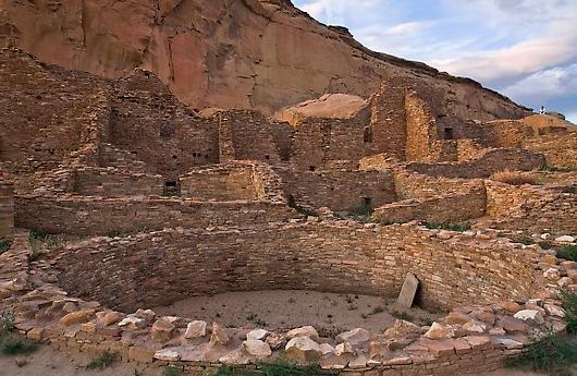 Chaco Canyon New Mexico - The Center of Chacoan Culture For all the wild beauty of Chaco Canyon's high-desert landscape, its long winters, short growing seasons, and marginal rainfall create an