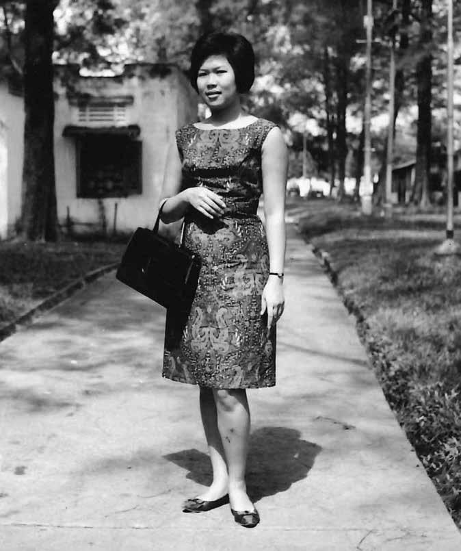 26 LIFE AT LORONG LIMAU IN THE 1950S-60S Ng Ah Mun (b. 1942), a retired teacher, has fond memories of growing up in Lorong Limau Estate.