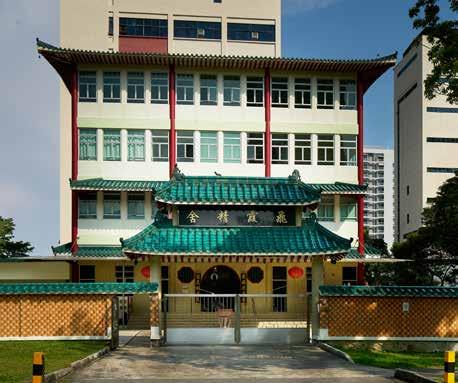 Another former zhaitang is Tai Pei Yuen Temple, which was founded as Kuan Yin Lodge at Jalan Kemaman in 1938 by Chow Siew Keng, a migrant from Guangdong.