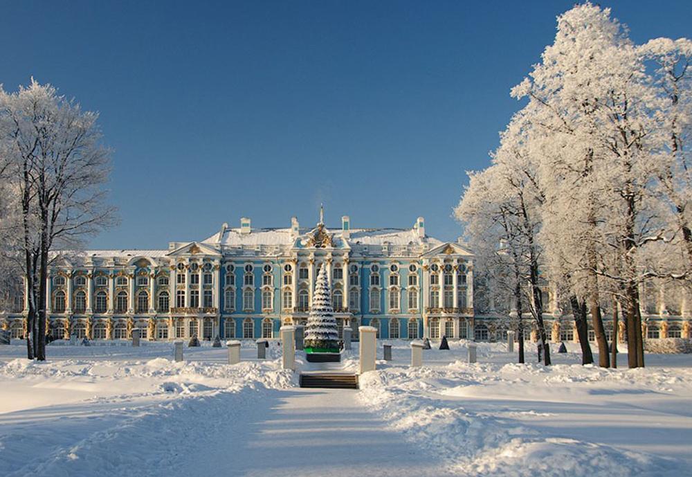DAY 6: DISCOVER ST PETERSBURG Breakfast, followed by 6 hours guided tour Pushkin/Tsarskoye Selo Catherine s palace Free time in the park Afternoon free at leisure.