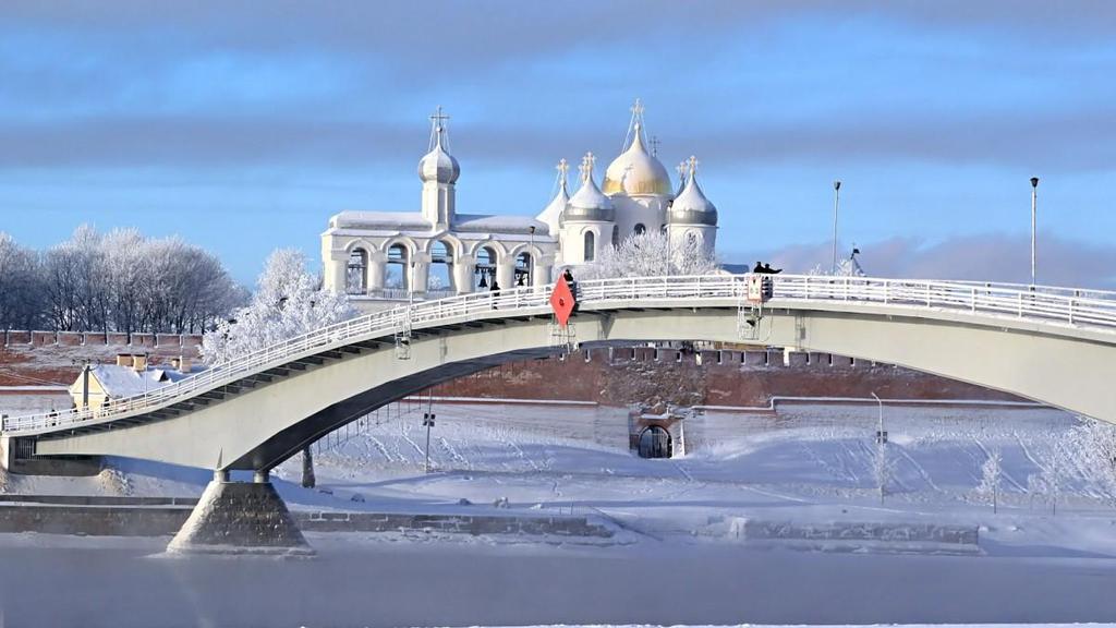 DAY 3: VELIKY NOVGOROD & NEW YEAR IN SAINT PETERSBURG Breakfast Guided tour in Veliky Novgorod including Kremlin, St.