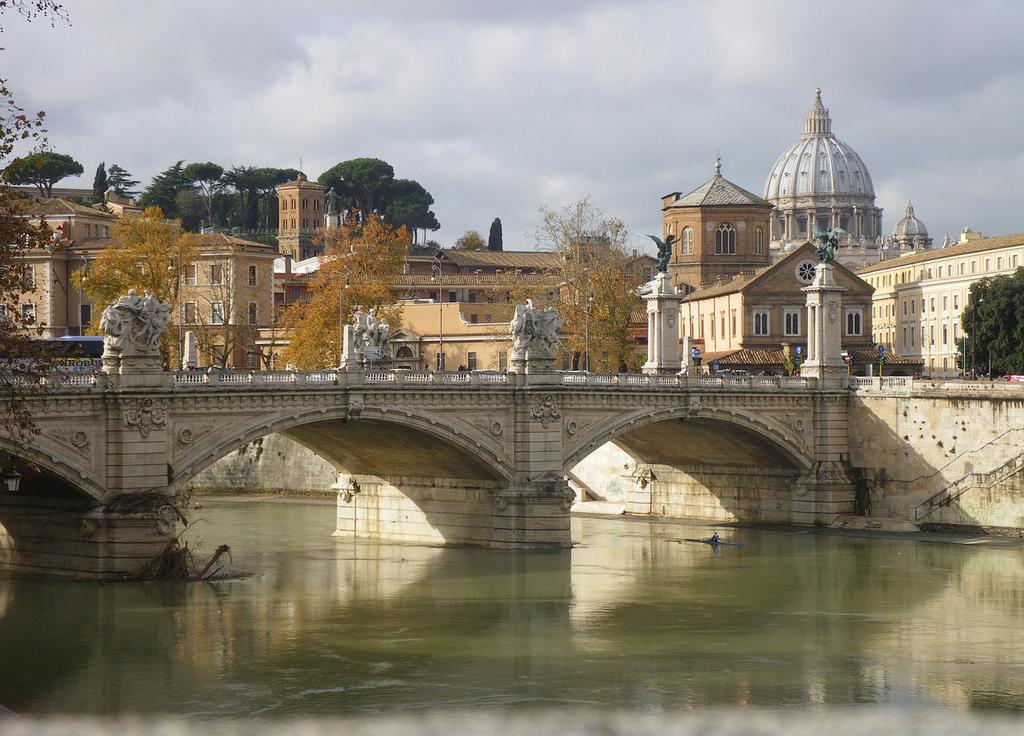 TOUR ITINERARY Day 6: Monday, April 8 - FLORENCE/ROME In the morning, hop on the motor coach that will take you to Rome.