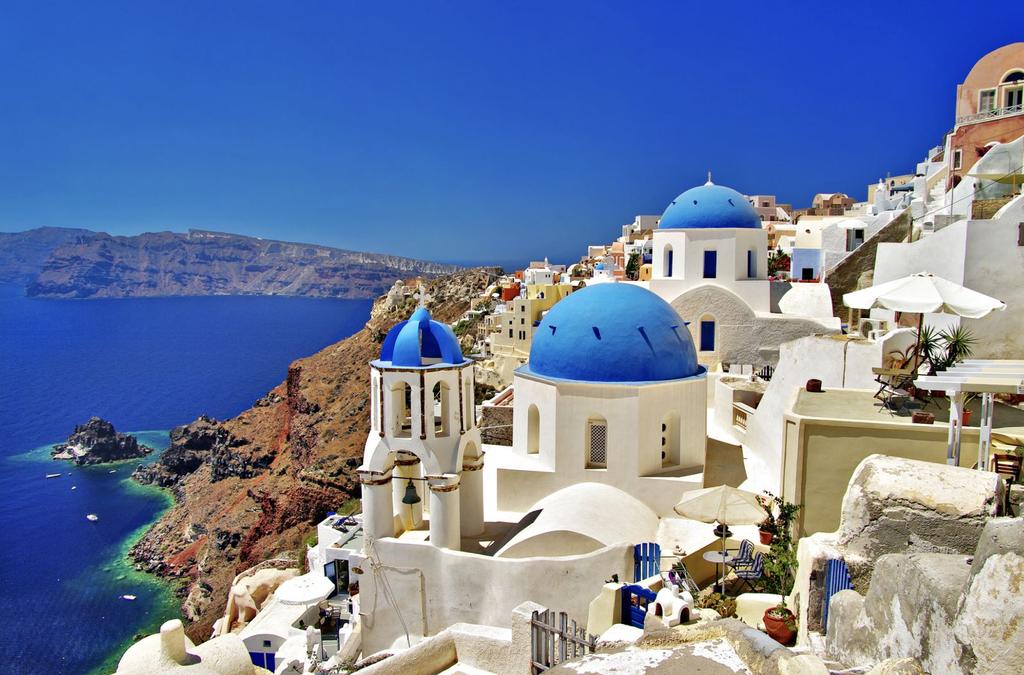 Aboard Royal Caribbean s Jewel of the Sea 7 Night Greek Isles Cruise Departing August 13th, 2017 Rome, Italy Santorini, Greece No other Greek island is more famous for its