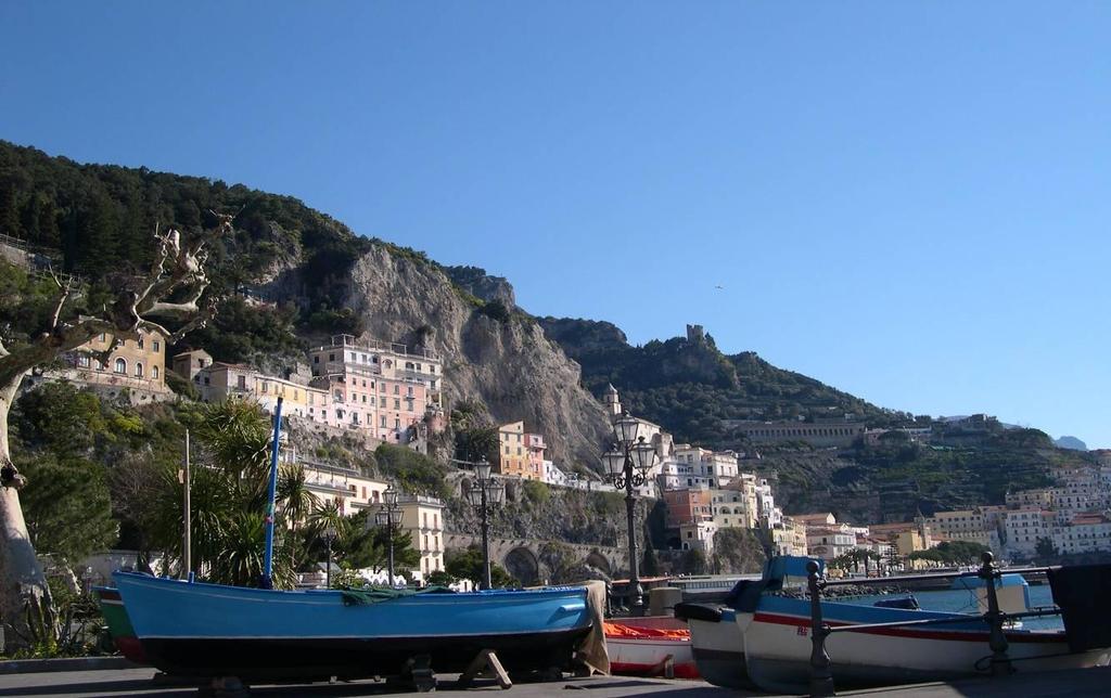 from Salerno to Sorrento 5-day road cycling tour with different
