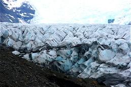 Mount Kilimanjaro in Tanzania as an example of this. 7.27 A nevé (snow field) feeds a glacier in the Altay Mountains of western Mongolia. 7.29 The surface of most glaciers is very rough, being marked by cracks and crevasses.