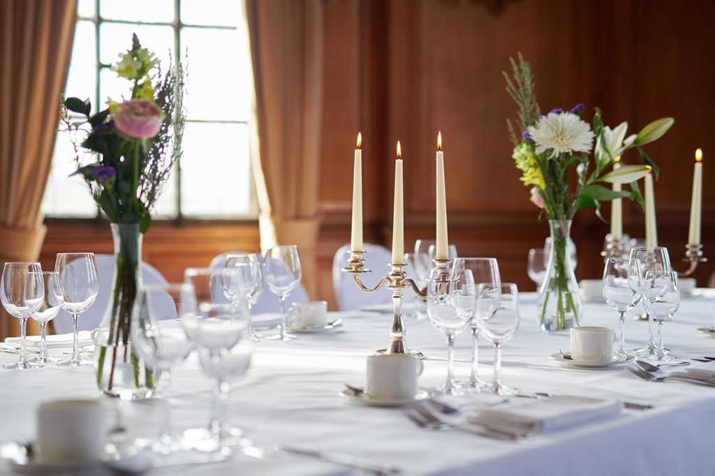 ENTERTAINING AND BUSINESS BOOKINGS ENTERTAINING AND BUSINESS BOOKINGS ENTERTAINING AND BUSINESS BOOKINGS Our Grand Boardroom and Chairman s Suite offer a glimpse into the grandeur of the hotel s