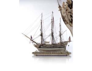 O 340 A finely carved and well presented Napoleonic French prisoner of war style wood and bone ship model of the 2nd rate London class ship-of-the-line H.M.S.