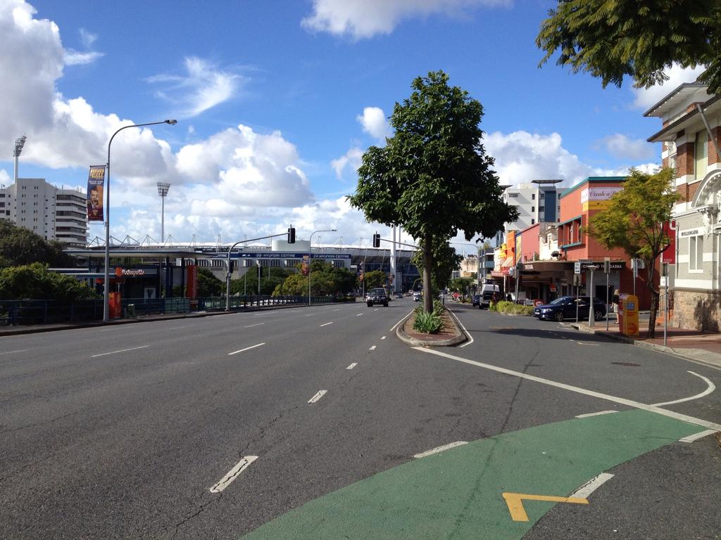 With the cross river rail, public transport in Woolloongabba has a chance to undergo a facelift to become a proper transit oriented suburb (QLD. 2012)13.