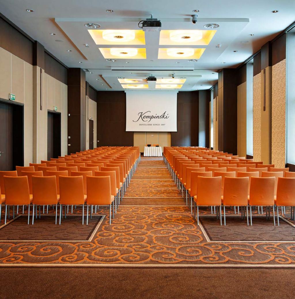 TECHNOLOGY CONFERENCE PACKAGE Conferences, events, training, team buildings or presentations Kempinski Palace Portorož offers special packages for any occasion.