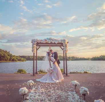 The Perfect Setting for Your Dream Wedding Set amid rolling hills and sparkling lakes, Innsbrook is a romantic wedding destination, less than an hour from St. Louis.