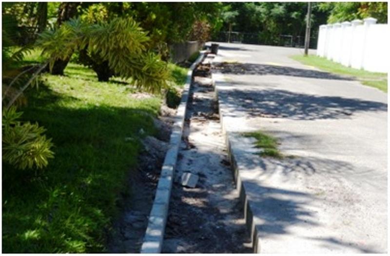 Work has started on this project to add up the two box culverts constructed recently near the DA s office and the Police Station, again in line with the DTF Drainage Master Plan for La Digue.