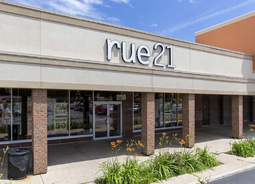 LOCATION & MARKET Waukegan Plaza is ideally situated at the northeast corner of Lewis Avenue (19,380 VPD) and Glen Flora Avenue (5,000 VPD) in the city of Waukegan in eastern Lake County, Illinois.