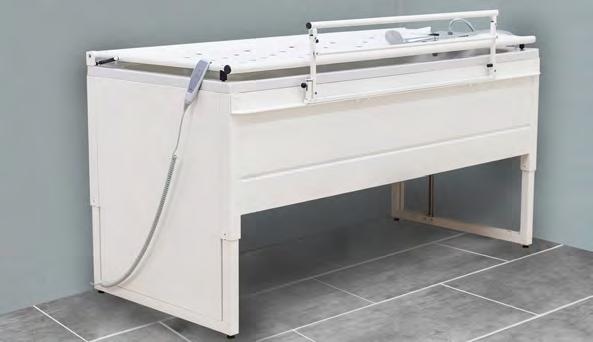It is easy to adjust the tub to the optimum working height for the helpers.