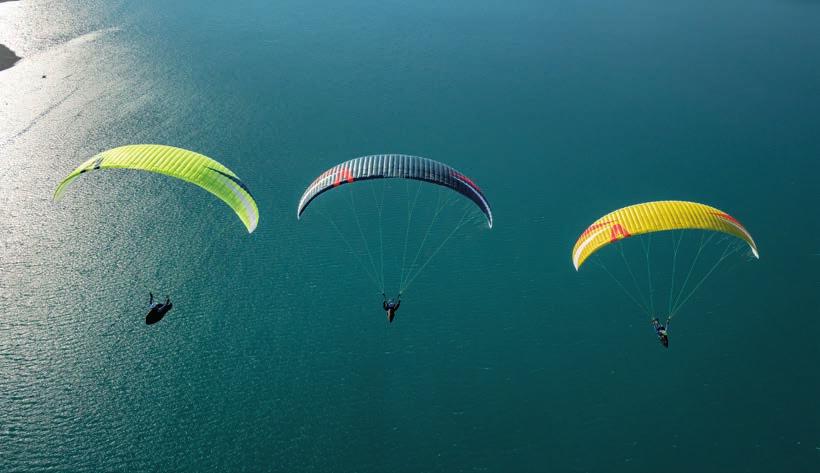 10 CLOSING WORDS 11 LINE SCHEMATIC SM1 S1 S2 The skywalk ARAK is at the pinnacle of paraglider development in the market for intermediate gliders and shows what is possible regarding performance,