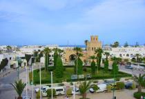 Continue to Sousse, the 3rd-largest city in Tunisia. Installation in the hotel in Sousse, dinner and accommodation.