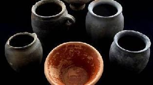 What s Been in the News (cont) 'Outstanding' Roman relics discovered at roadside London s Big Dig Reveals Amazing Layers of History Archaeologists have unearthed 177,000 artefacts from the