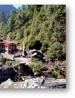 We would continue along this small path with many climbs and descents on the true left bank of Dudh Kosi to Phakding. Overnight in Guest House. We would cross Dudh Kosi River just after the village.