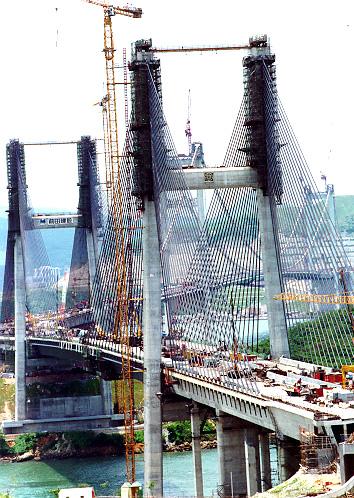 Kap Shui Mun Bridge World's longest span cable-stayed bridge carrying both road and rail traffic.