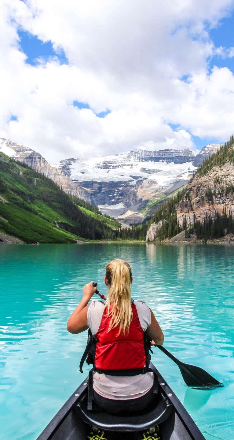 ITINERARY AT A GLANCE Experience the best of Canada s Rocky Mountains with stays in Banff, the BC Rockies, Jasper, and Lake Louise.