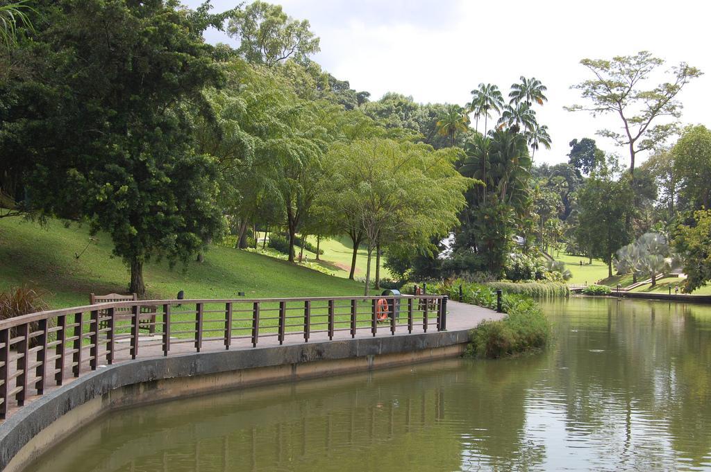 Botanic Gardens - A huge garden with over 60,000 species of
