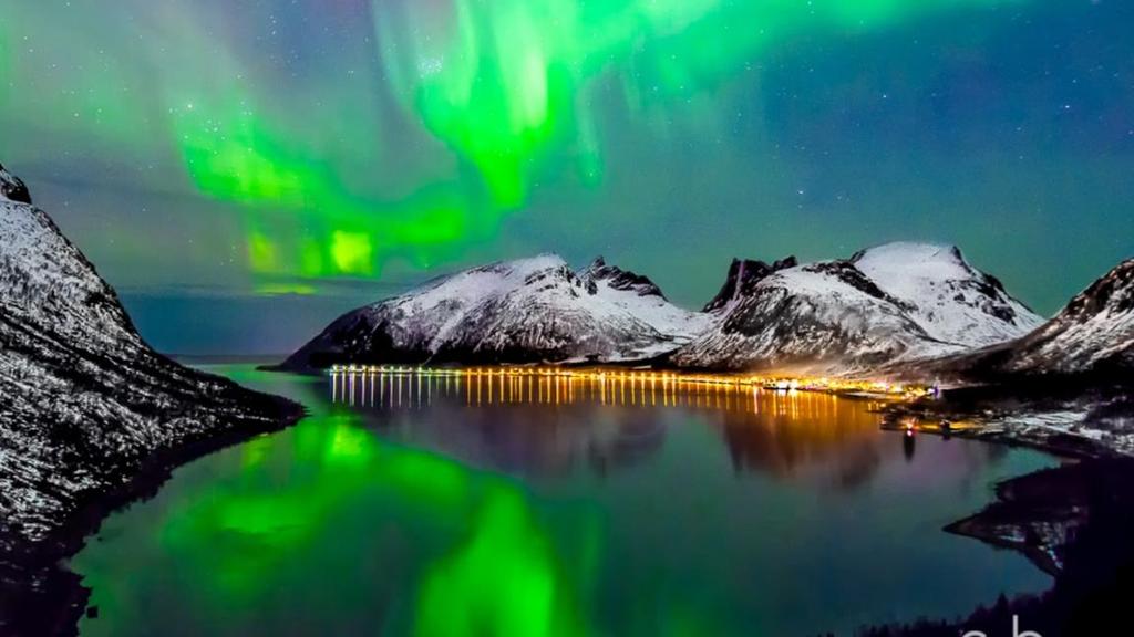 Iceland Northern Lights Tour 7 days from $2999 Per person