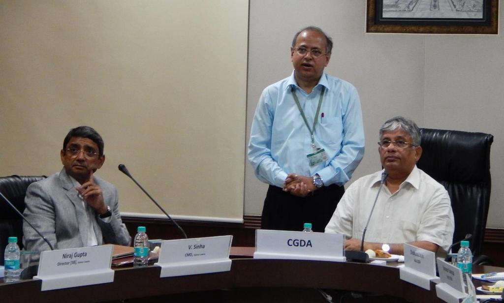 Arvind Kaushal, IDAS - Controller General of Defence Accounts (CGDA) and Mr. Viren Sinha, C&MD on 28 th May 2015 in New Delhi.