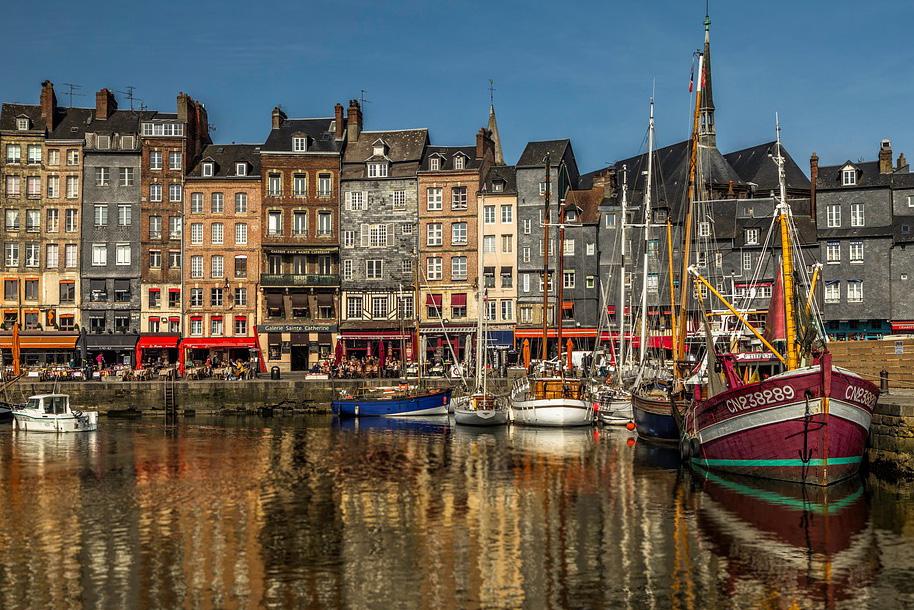 We return to Honfleur and enjoy an included lunch.
