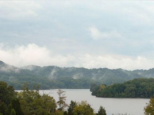 HOMEPORT TELLICO LAKE LOUDON, TN FRIENDSHIP Founded 1997 a beacon in the storm of life Volume 10 October 2015 CLUB EVENTS 2015 OFFICERS October, October, October, - - that time of year when TN's