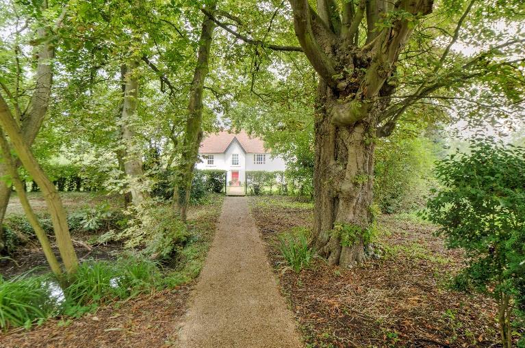 Stambourne Hall, Church Road, Stambourne, Halstead, Essex CO9 4NR At a glance 5/6 Bedrooms 4/5 Reception rooms Bulthaup kitchen Superb outbuildings Wealth of period features Sitting in approximately