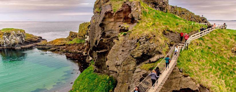 fellow travellers and your Expat Explore tour leader, who will give you more information on the exciting days to come on this incredible tour of Ireland.