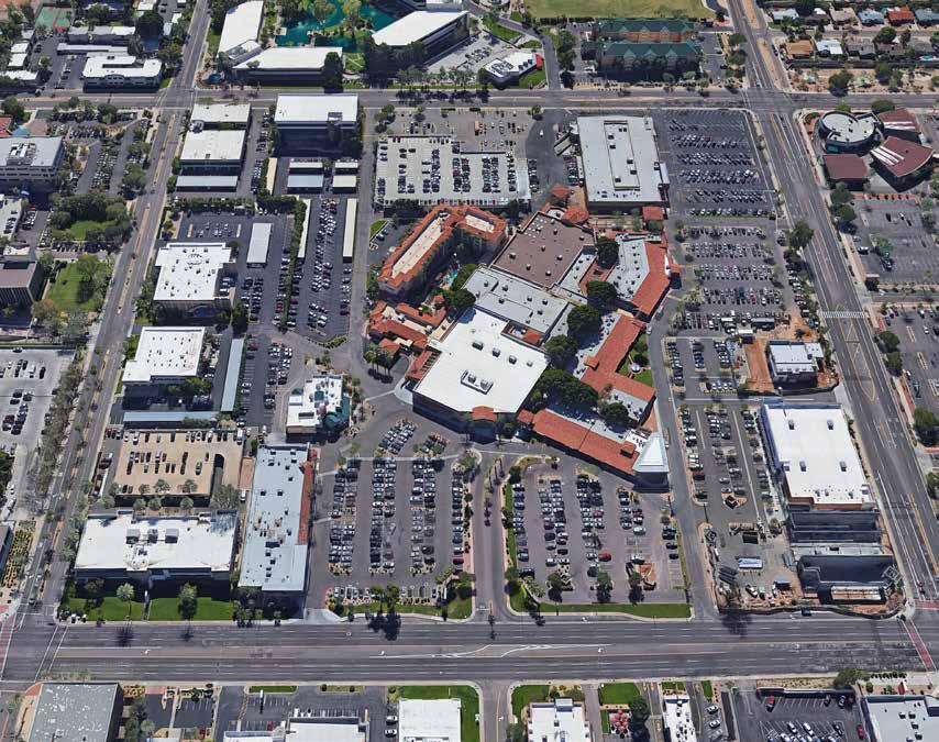 HIGHLAND AVENUE 22ND STREET TOWN AND COUNTRY 20TH STREET SITE E. CAMELBACK RD 4,098 VPD EXCLUSIVE ADVISORS TRISHA TALBOT 602.952.3880 ttalbot@ngkf.